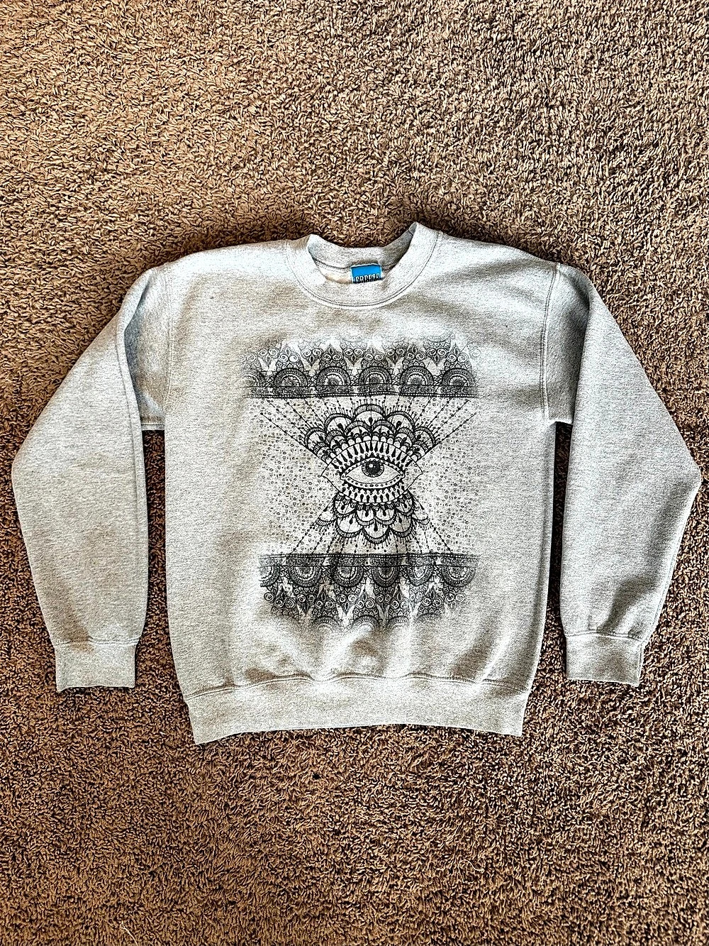 Freeze Graphic Crewneck Sweatshirt Size Small in Gray